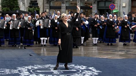 En V Deo Meryl Streep Llega A La Entrega De Los Premios Princesa De