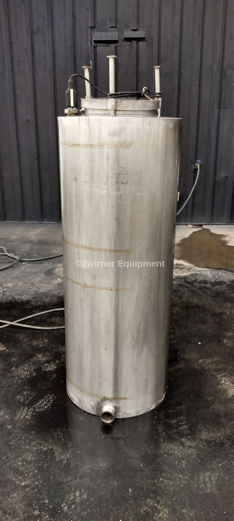 110 GALLON STAINLESS STEEL SINGLE SHELL TANK Zwirner Equipment Company