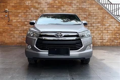 Mobil Bekas Toyota Kijang Innova Reborn Tahun Dijual Murah Di