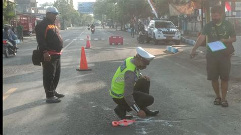 Tabrak Bus Parkir Pengendara Motor Tewas Di Lokasi Kejadian