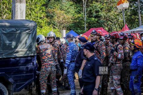 Anggota Sar Bersorak Bersyukur Mayat Terakhir Dijumpai Nasional