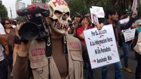 La Mitad De Los Periodistas Asesinados En México Durante 2016 Fueron Agredidos Por Funcionarios