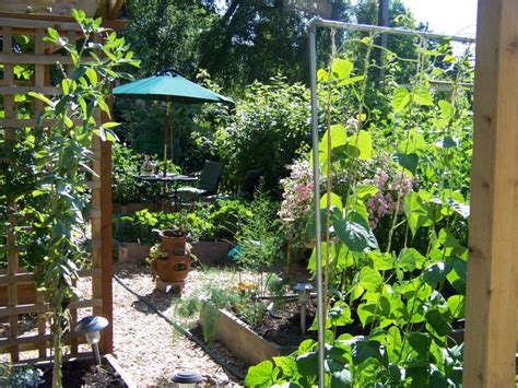 Ornamental Potager Garden: The Artistry of Growing Vegetables, Herbs and Flowers | Yard Ideas ...