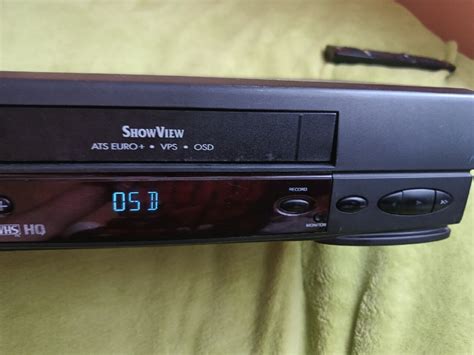 Magnetowid VHS Universum Vr 7051 ShowView Na Kaset Niemcza