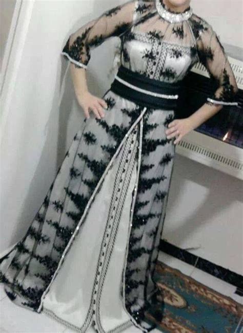 Pin By Soumia Rahaf Ahsan On Gnader Algeria Fashion Moroccan Dress