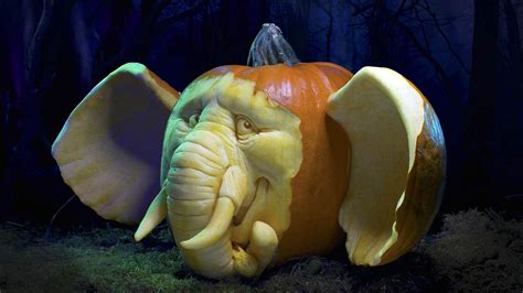 The 13 Most Outrageously Awesome Carved Pumpkins Because Whoa