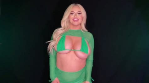 Alissa Ryan Boobs Tits Knockers Handpicked Jerk Off Instruction