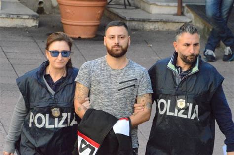 Operazione Flower Estorsioni Ai Locali Della Movida Messinese 10