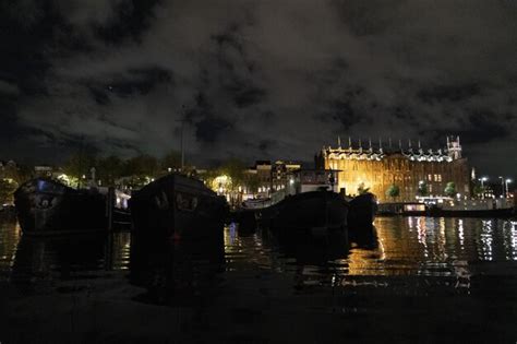 Premium Photo | Amsterdam canals cruise at night