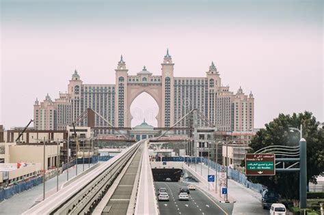 DUBAI, UAE - JANUARY 2, 2017: Atlantis, the Palm Hotel Editorial Stock ...