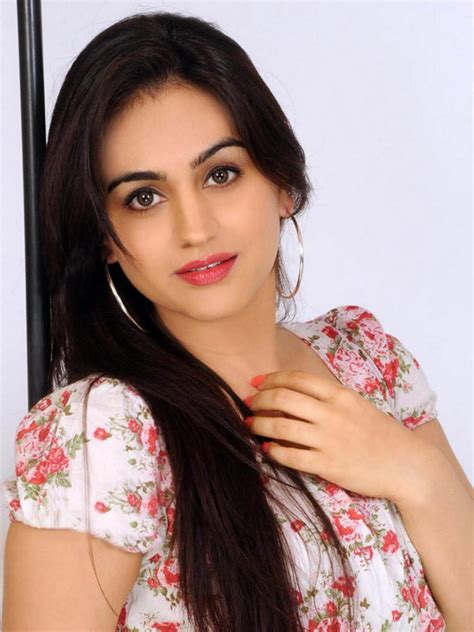 🔥 Download South Actress Pics Aksha Background by @aaronpatterson | South Actresses Wallpapers ...