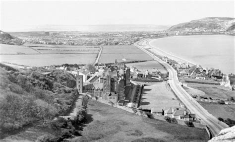 Look Llandudnos Iconic Landmarks Locations And People Through The