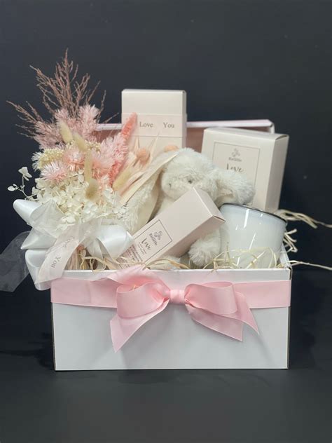 Pamper Hampers I Do Flowers Cairns