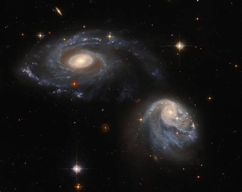 Hubble Space Telescope Captures Dance Of Two Spiral Galaxies Scinews