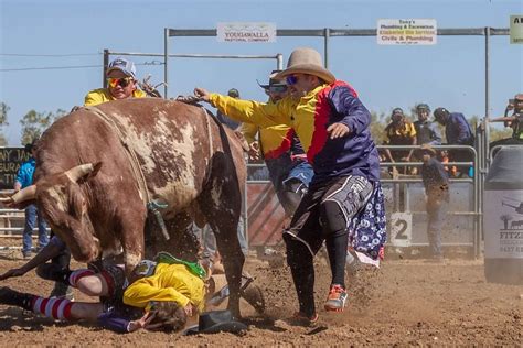 Rodeo Clown Cain Burns Takes Full Force Of 600kg Bull By Diving Under