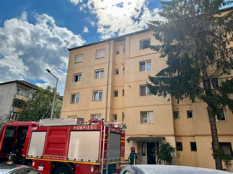 Incendiu Ntr Un Bloc Din Hipodrom Din Cauza Unei Tig I Uitate Pe Foc