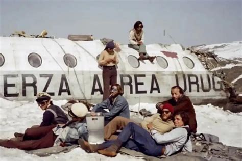 Una expedición tucumana visitó el lugar del avión de la tragedia de Los