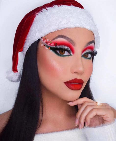 The Merriest Christmas Makeup Looks To Recreate This Season Fashionisers