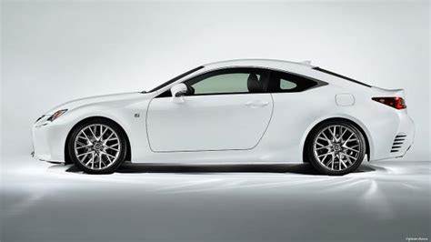 Lexus RC 350 - Information and photos - MOMENTcar