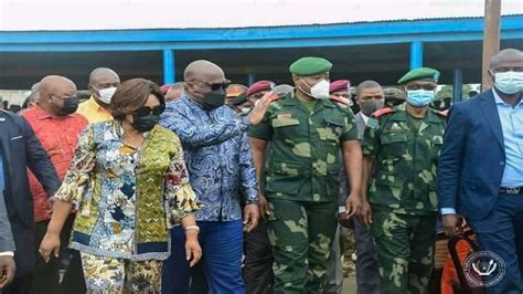 Félix Tshisekedi lance des cantines militaires des produits du Service