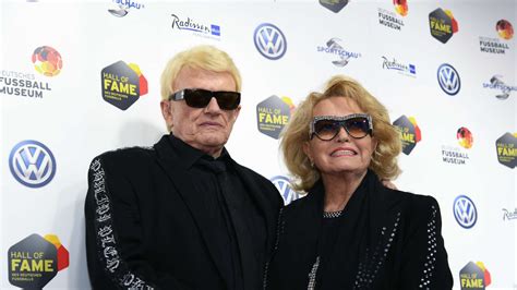 Herzzerrei Endes Video Auf Instagram So Verabschiedet Sich Heino Von