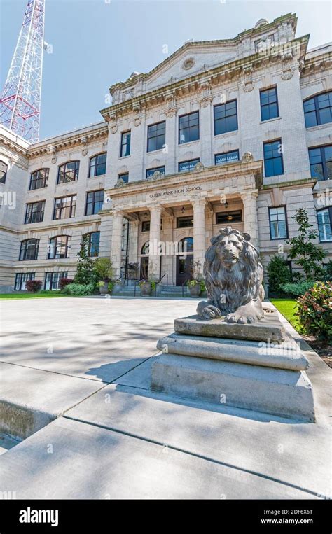 Entrance to Queen Anne High School in Queen Anne, Seattle, Washington ...