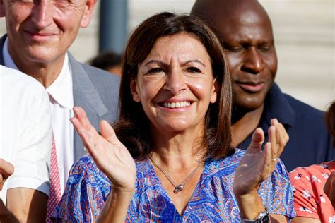 Socialist Paris Mayor Enters Race For French Presidency Reuters