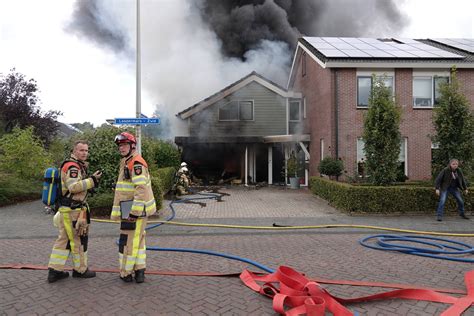 Grote Uitslaande Schuurbrand Naast Woning In Gramsbergen