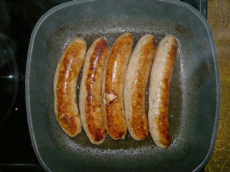 Frische Bratwurst In Einer Apfel Malzbier Sauce Mit Kartoffeln Und