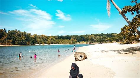 Keindahan Pantai Nongsa Di Batam Timur Kepulauan Riau Menikmati