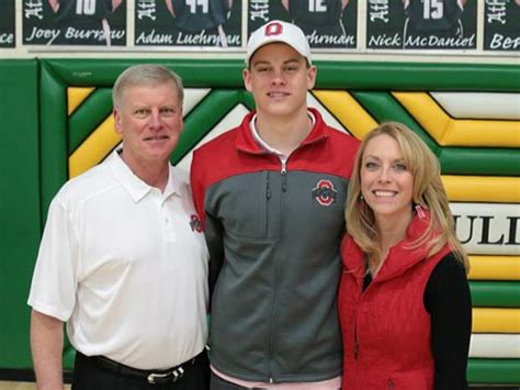 All About Joe Burrows Parents Jimmy And Robin Burrow