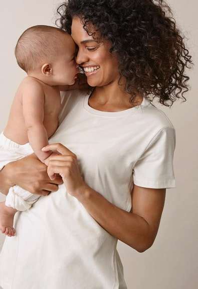 Gravid Amme T Skjorte Boob Design Ivory