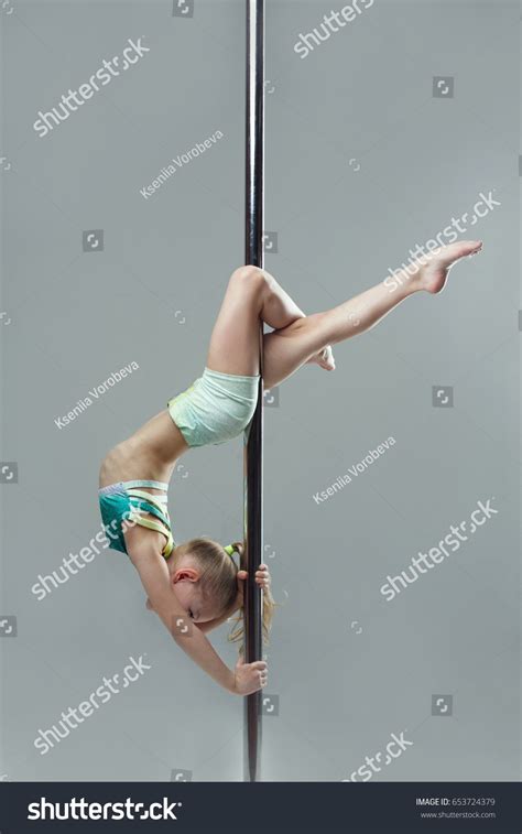 Junior Acrobat On Pylon Studio Gray Stockfoto Shutterstock