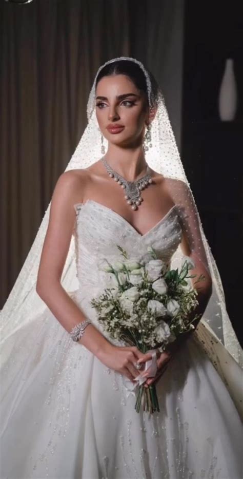 Pin By Yasmin Almeida On W E D D I N G B R I D E S Wedding Dress