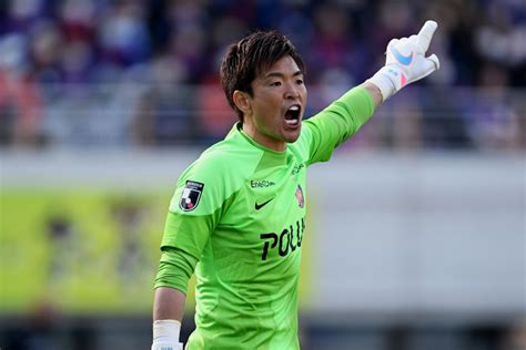 浦和gk西川がまさかのオウンゴール ビルドアップ中のミスで同点ゴール献上 ライブドアニュース