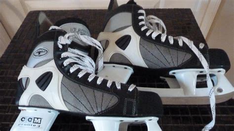 Mens CCM Skates Sooke, Victoria