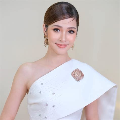 Jina Makeup-ช่างแต่งหน้าทำผม | Bangkok