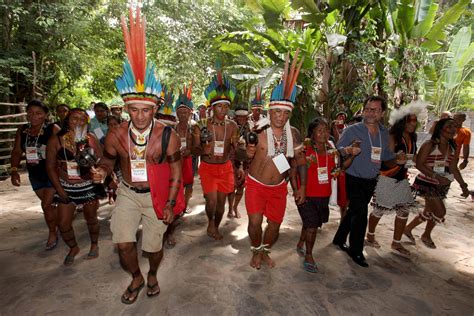 Índios cobram melhorias em diversas áreas na abertura da Conferência de