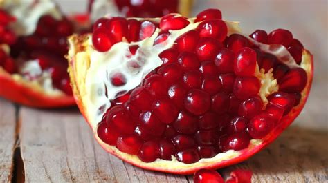 How To Eat A Pomegranate Plus Recipe Tips