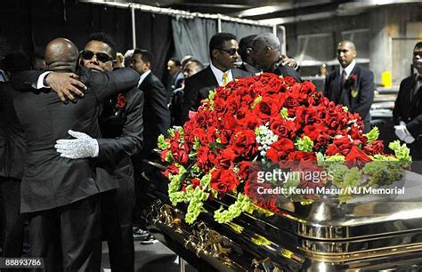 Michael Jackson Public Memorial Service Inside Photos And Premium High