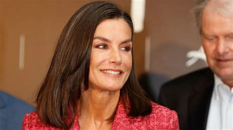 La Reina Letizia De Espa A Se Fractura Un Dedo Del Pie Derecho En Un