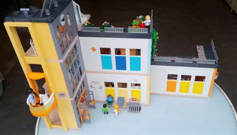 PLAYMOBIL 71327 Ecole aménagée City Life Extensions 71328