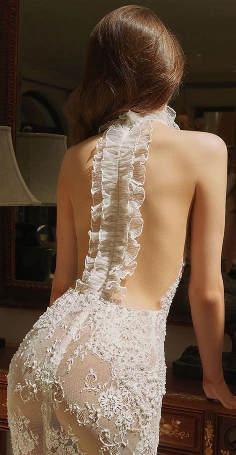 Wedding Dress With Gorgeous Details That Absolutely Breathtaking