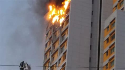 Extinguido Un Aparatoso Incendio En Una Torre De Viviendas En Madrid