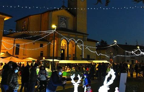 La Magia Del Natale Ad Albizzate Mercatino Trenino E Il Concorso