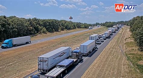 Arkansas Crews Clear Multiple Tractor Trailer Wreck On I 40 In Franklin