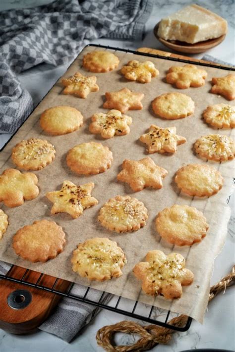 Käseplätzchen herzhafte Plätzchen mit Parmesan ganz einfach