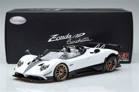 Pagani Zonda HP Barchetta 1 18 Scale White LCD Model