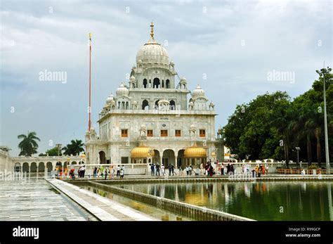 Sikh Place Of Worship Hi Res Stock Photography And Images Alamy