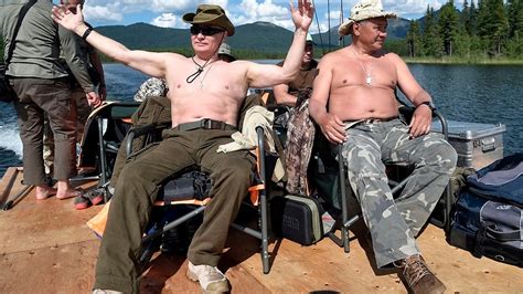 Russia S Vladimir Putin Bares Chest On Siberian Lake Trip Sbs News